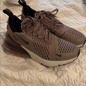 Nike air max 270 kids 3.5/ women’s 5
